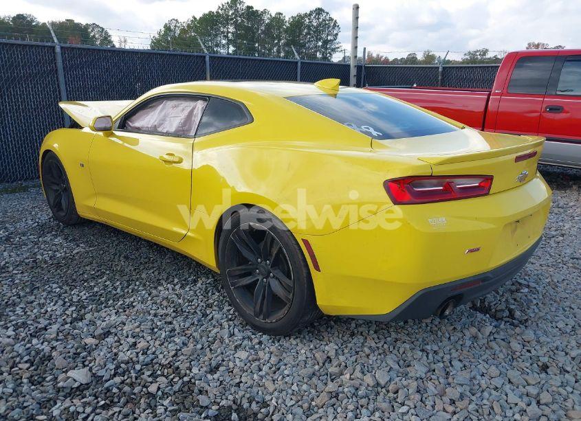 Photo 3 of 2018 Chevrolet Camaro 1LT (VIN 1G1FB1RS8J0151709)