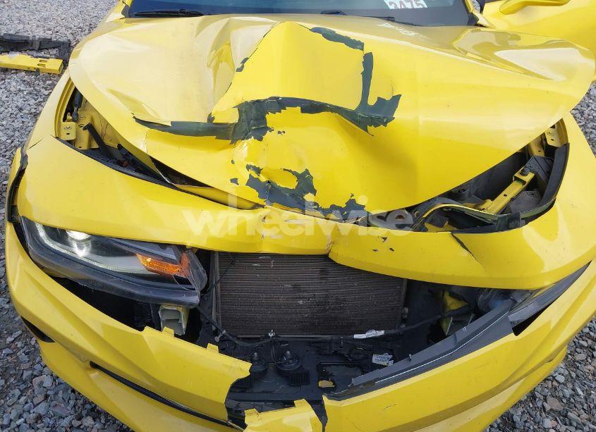 Photo 6 of 2018 Chevrolet Camaro 1LT (VIN 1G1FB1RS8J0151709)