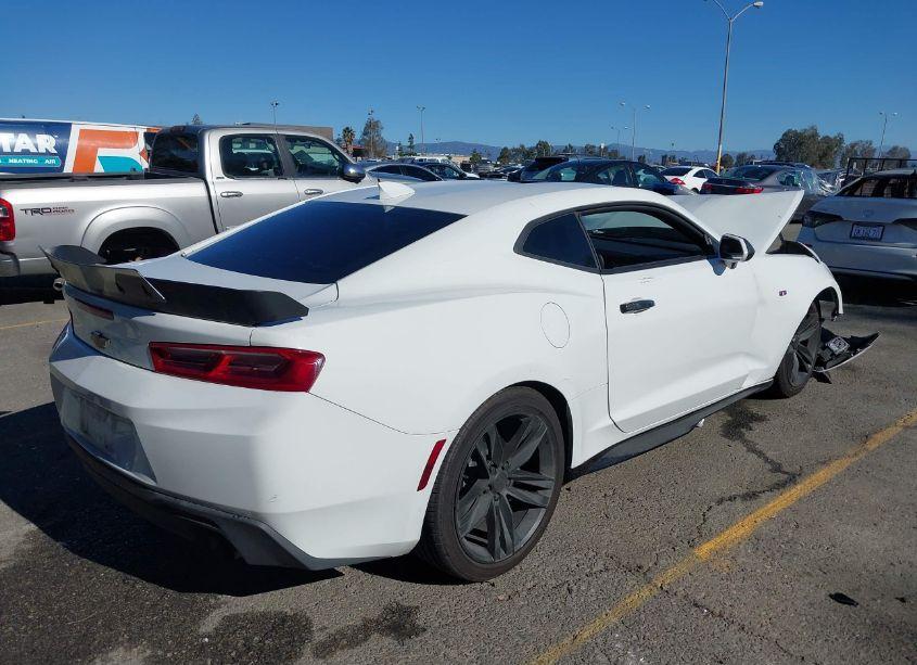 Photo 4 of 2018 Chevrolet Camaro 1LT (VIN 1G1FB1RS8J0181664)