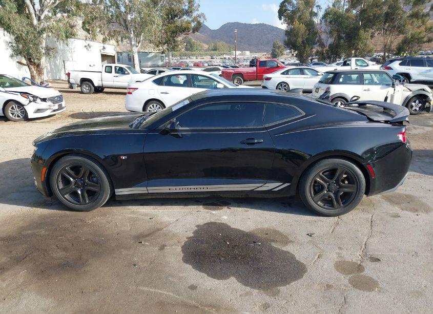 Photo 14 of 2018 Chevrolet Camaro 1LT (VIN 1G1FB1RS8J0186623)