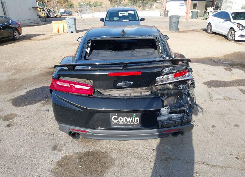 Photo 16 of 2018 Chevrolet Camaro 1LT (VIN 1G1FB1RS8J0186623)