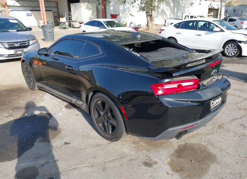 Photo 3 of 2018 Chevrolet Camaro 1LT (VIN 1G1FB1RS8J0186623)