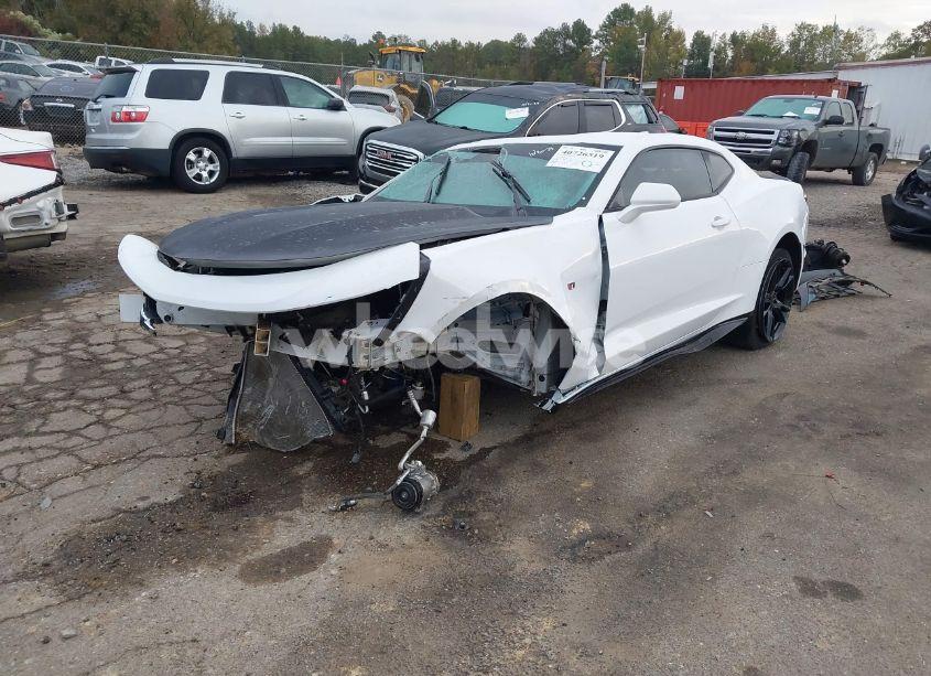 Photo 2 of 2021 Chevrolet Camaro RWD 1LT (VIN 1G1FB1RS8M0100909)
