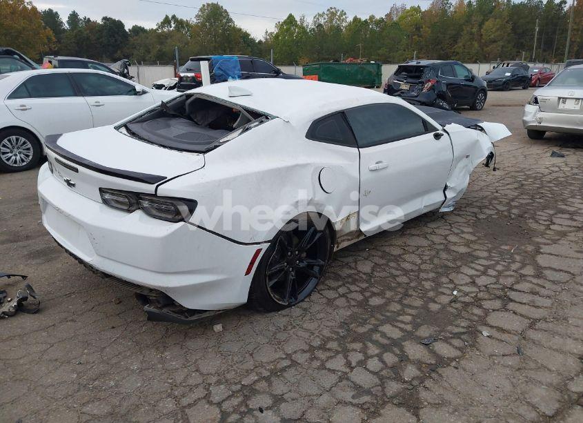 Photo 4 of 2021 Chevrolet Camaro RWD 1LT (VIN 1G1FB1RS8M0100909)