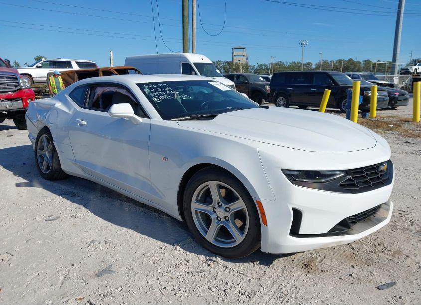 2021 Chevrolet Camaro RWD 1LT (VIN 1G1FB1RS8M0104006) main photo