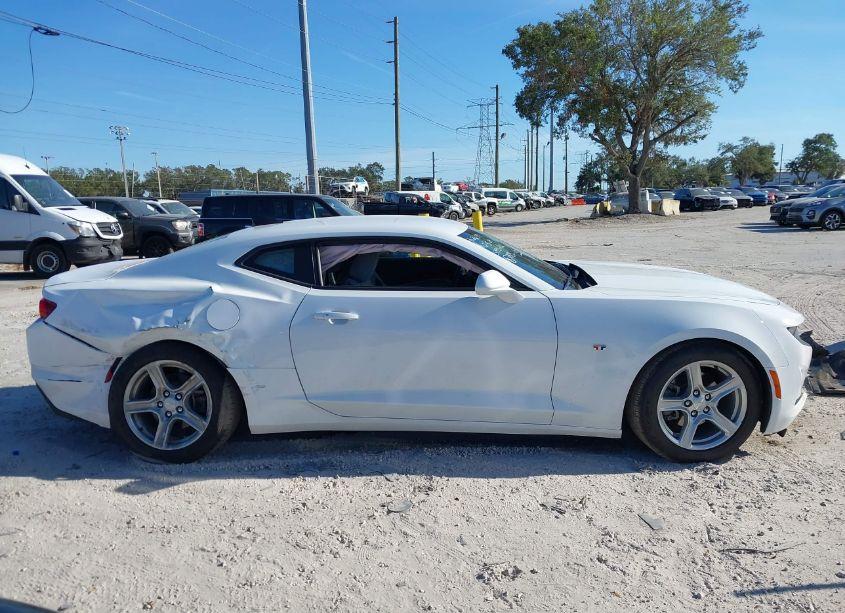 Photo 13 of 2021 Chevrolet Camaro RWD 1LT (VIN 1G1FB1RS8M0104006)