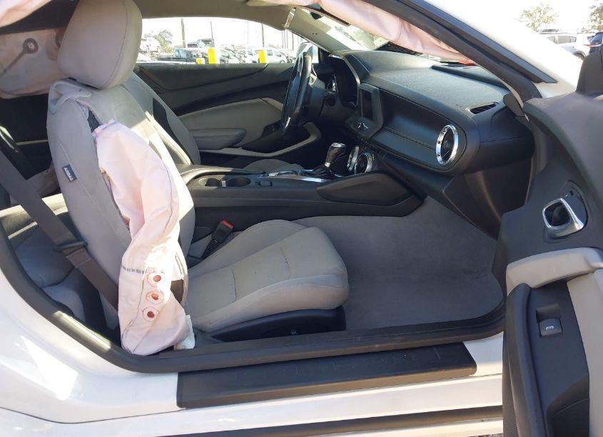 Photo 5 of 2021 Chevrolet Camaro RWD 1LT (VIN 1G1FB1RS8M0104006)