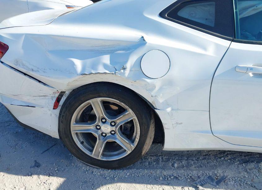 Photo 6 of 2021 Chevrolet Camaro RWD 1LT (VIN 1G1FB1RS8M0104006)