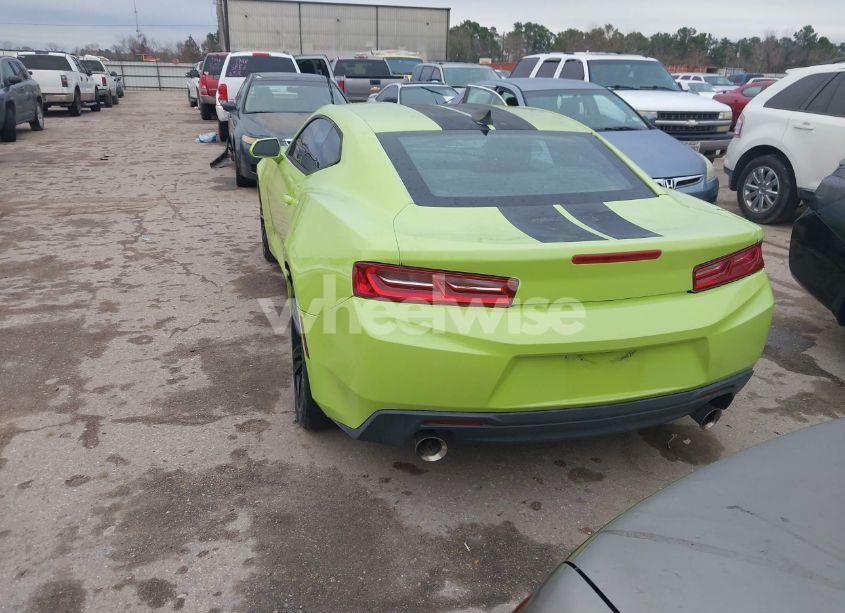 Photo 3 of 2016 Chevrolet Camaro 1LT (VIN 1G1FB1RS9G0131297)