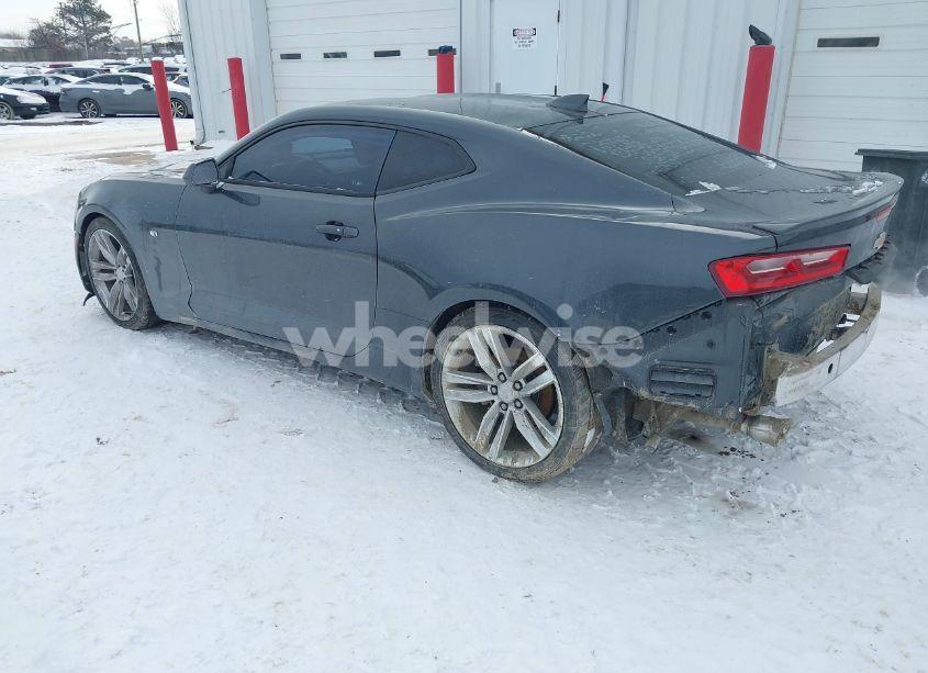 Photo 3 of 2016 Chevrolet Camaro 1LT (VIN 1G1FB1RS9G0184243)