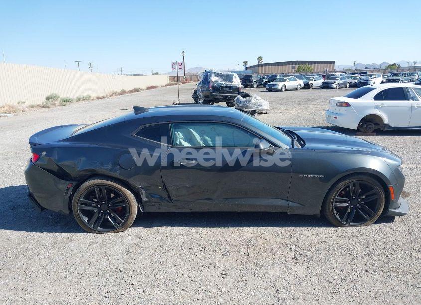 Photo 14 of 2018 Chevrolet Camaro 1LT (VIN 1G1FB1RS9J0190518)