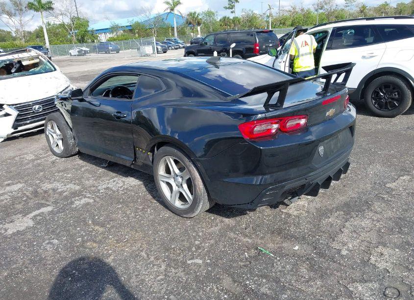 Photo 3 of 2020 Chevrolet Camaro RWD 1LT (VIN 1G1FB1RS9L0117376)