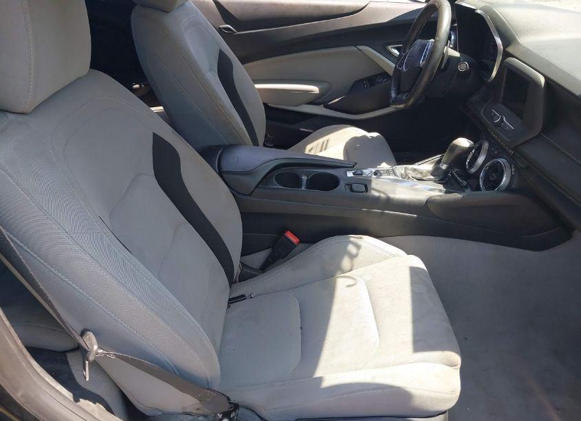 Photo 5 of 2020 Chevrolet Camaro RWD 1LT (VIN 1G1FB1RS9L0118592)