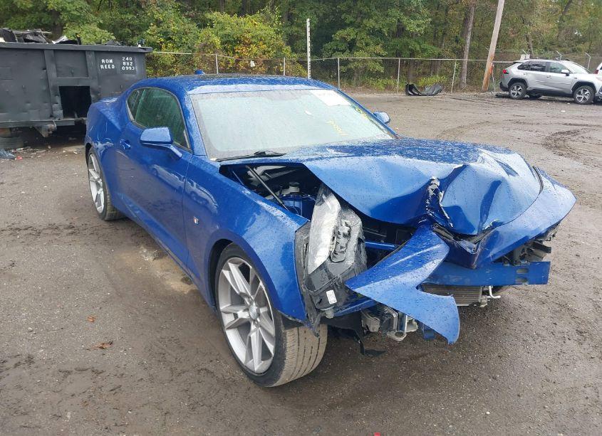 2021 Chevrolet Camaro RWD 1LT (VIN 1G1FB1RS9M0140481) main photo