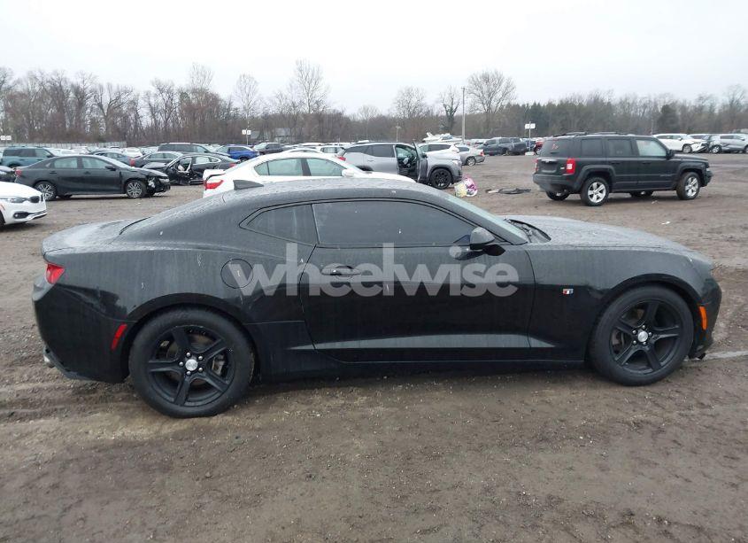 Photo 13 of 2016 Chevrolet Camaro 1LT (VIN 1G1FB1RSXG0170707)