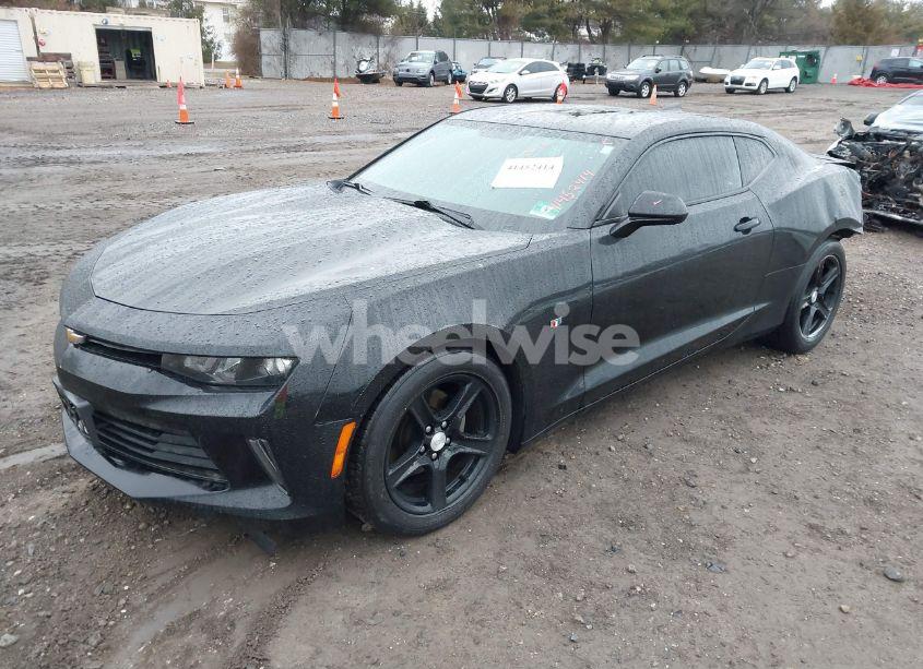 Photo 2 of 2016 Chevrolet Camaro 1LT (VIN 1G1FB1RSXG0170707)
