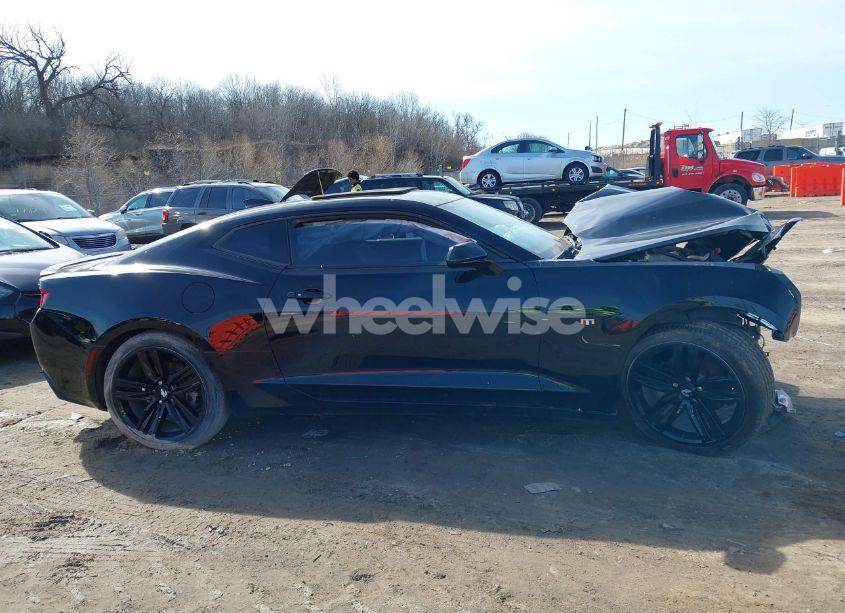 Photo 12 of 2017 Chevrolet Camaro 1LT (VIN 1G1FB1RSXH0103056)