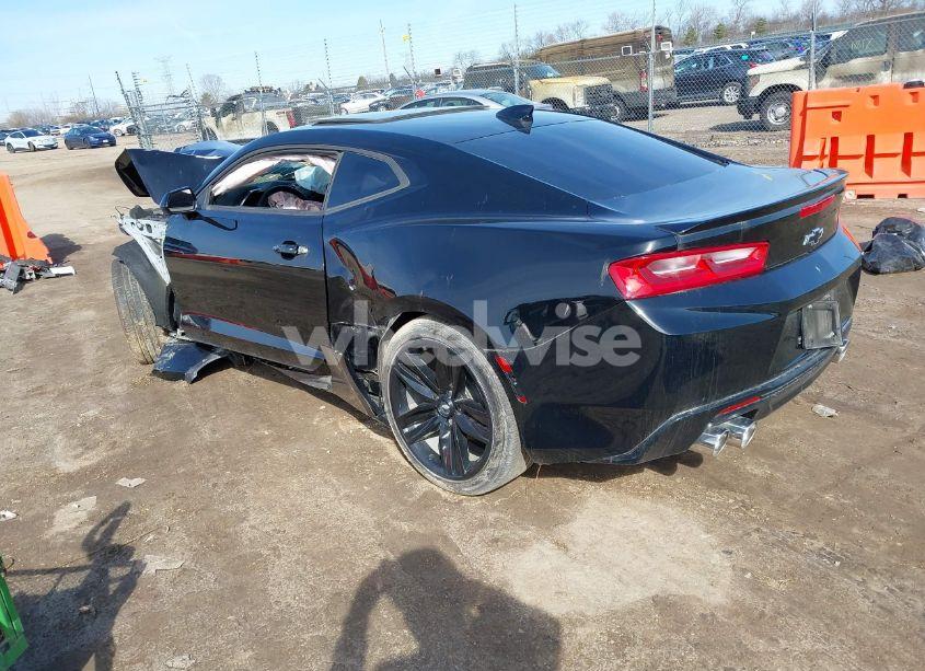 Photo 3 of 2017 Chevrolet Camaro 1LT (VIN 1G1FB1RSXH0103056)