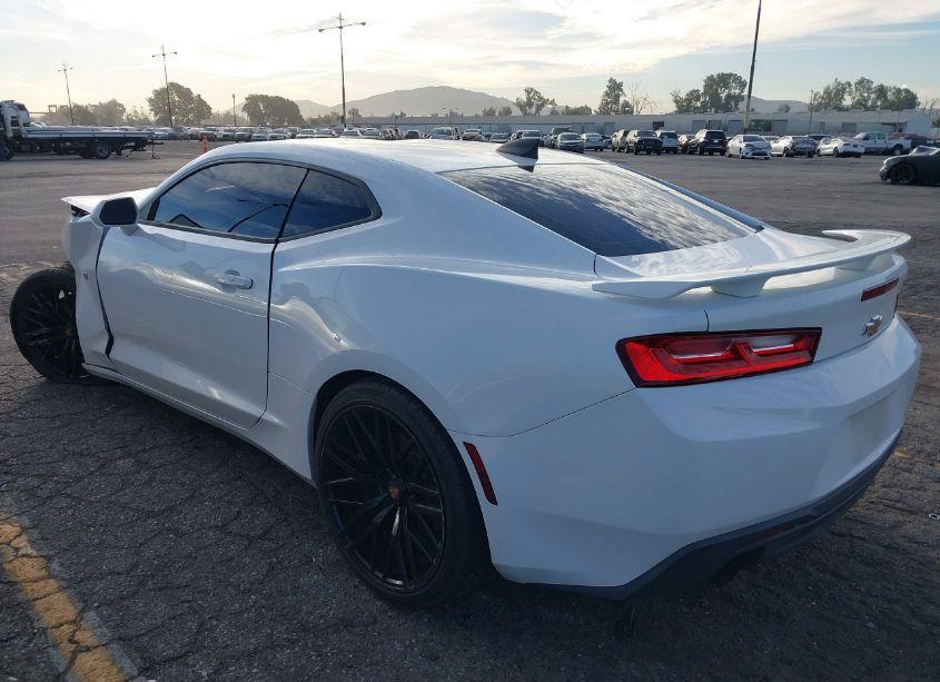 Photo 3 of 2017 Chevrolet Camaro 1LT (VIN 1G1FB1RSXH0177125)