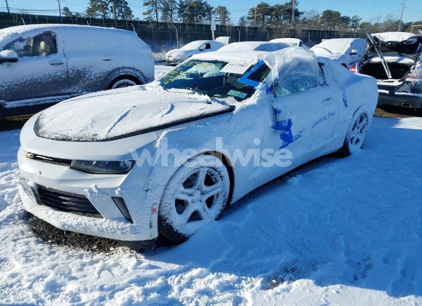 Photo 2 of 2017 Chevrolet Camaro 1LT (VIN 1G1FB1RSXH0180994)