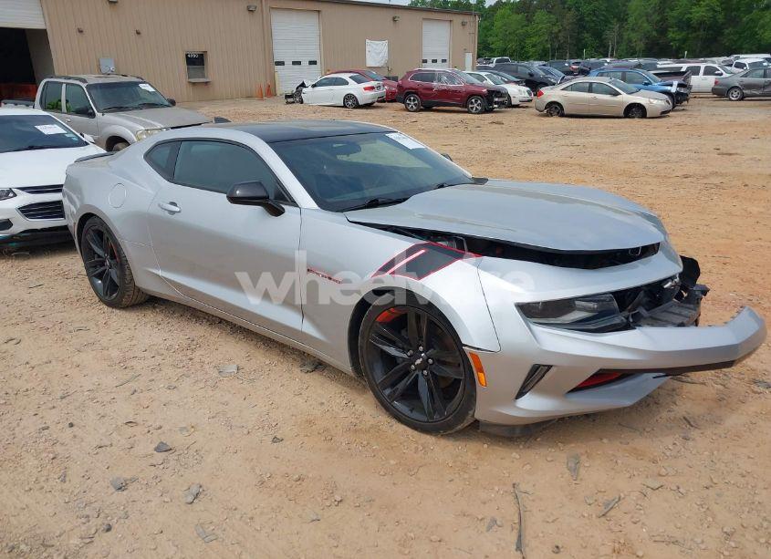 2018 Chevrolet Camaro 1LT (VIN 1G1FB1RSXJ0153350) main photo