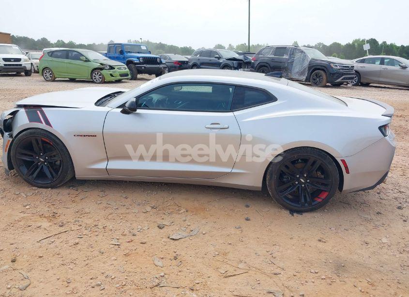 Photo 14 of 2018 Chevrolet Camaro 1LT (VIN 1G1FB1RSXJ0153350)