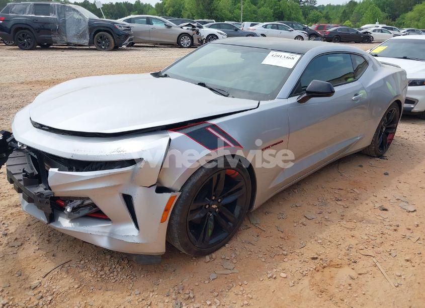 Photo 2 of 2018 Chevrolet Camaro 1LT (VIN 1G1FB1RSXJ0153350)