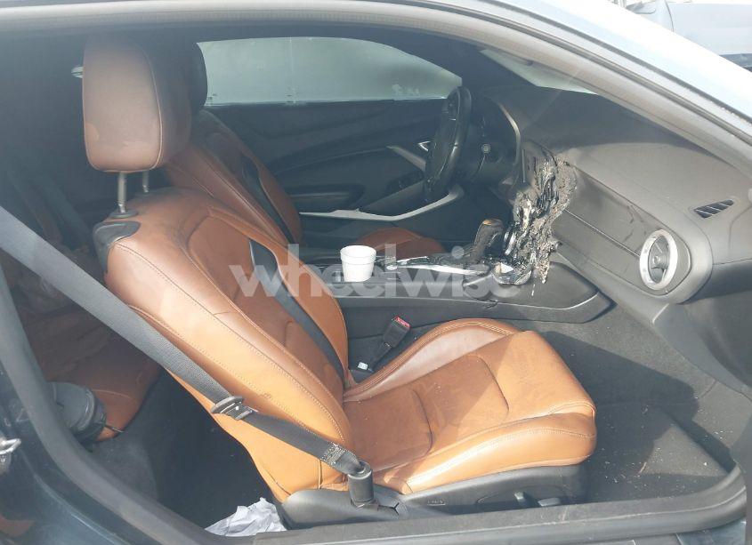 Photo 5 of 2019 Chevrolet Camaro 1LT (VIN 1G1FB1RSXK0127994)