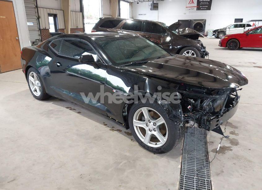 2020 Chevrolet Camaro RWD 1LT (VIN 1G1FB1RSXL0110503) main photo
