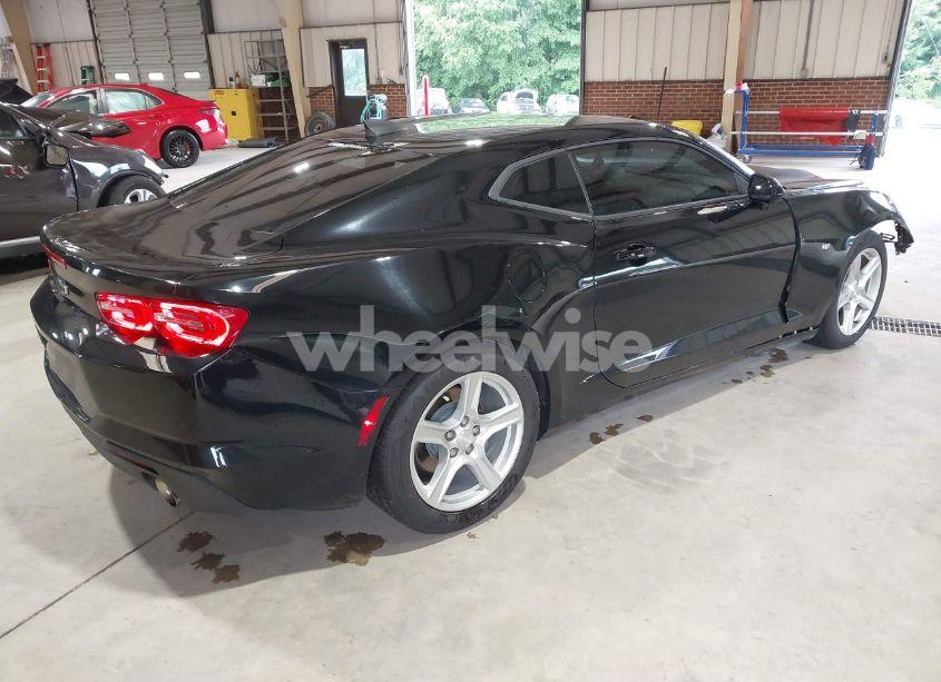 Photo 4 of 2020 Chevrolet Camaro RWD 1LT (VIN 1G1FB1RSXL0110503)