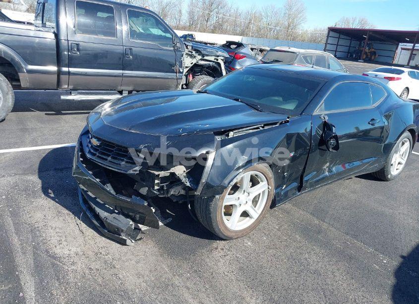 Photo 2 of 2020 Chevrolet Camaro RWD 1LT (VIN 1G1FB1RSXL0112266)