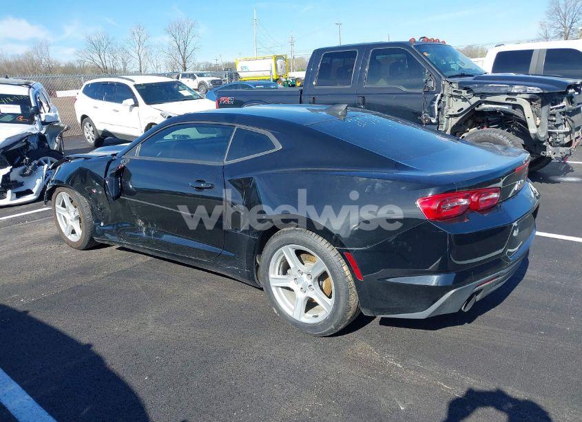 Photo 3 of 2020 Chevrolet Camaro RWD 1LT (VIN 1G1FB1RSXL0112266)
