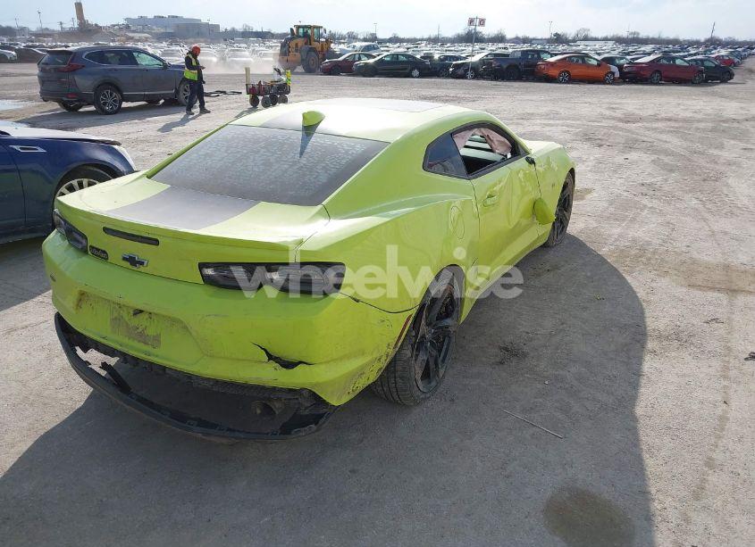 Photo 4 of 2020 Chevrolet Camaro RWD 1LT (VIN 1G1FB1RSXL0130718)