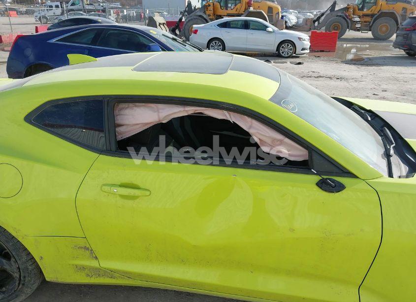 Photo 6 of 2020 Chevrolet Camaro RWD 1LT (VIN 1G1FB1RSXL0130718)