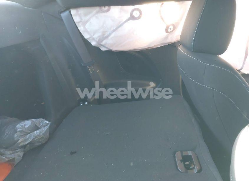 Photo 8 of 2016 Chevrolet Camaro 1LT (VIN 1G1FB1RX0G0160909)