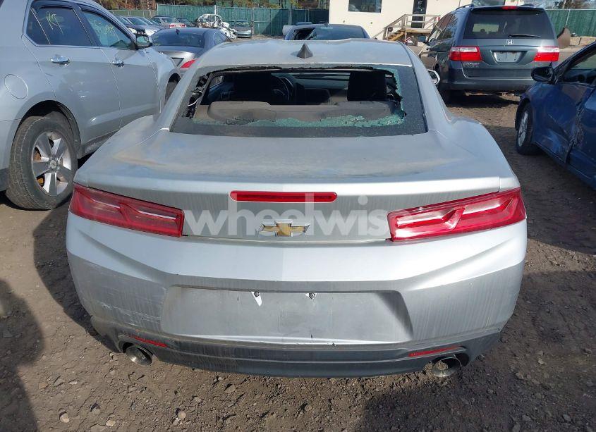 Photo 15 of 2018 Chevrolet Camaro 1LT (VIN 1G1FB1RX0J0138075)