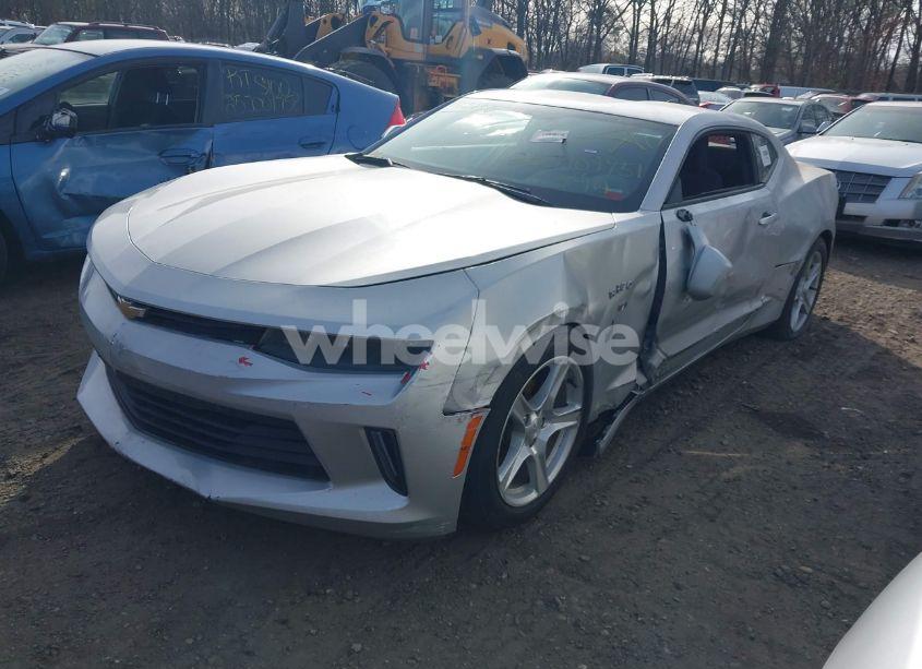 Photo 2 of 2018 Chevrolet Camaro 1LT (VIN 1G1FB1RX0J0138075)