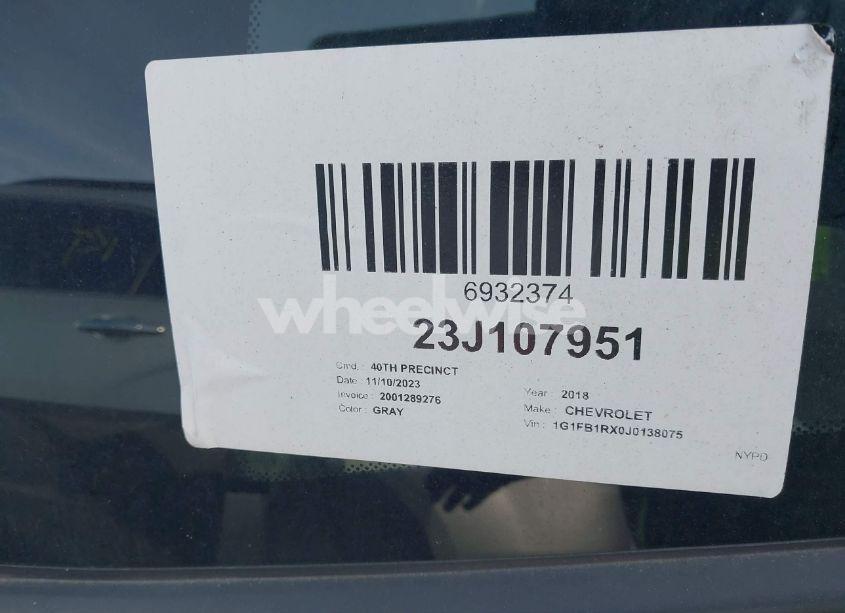 Photo 9 of 2018 Chevrolet Camaro 1LT (VIN 1G1FB1RX0J0138075)