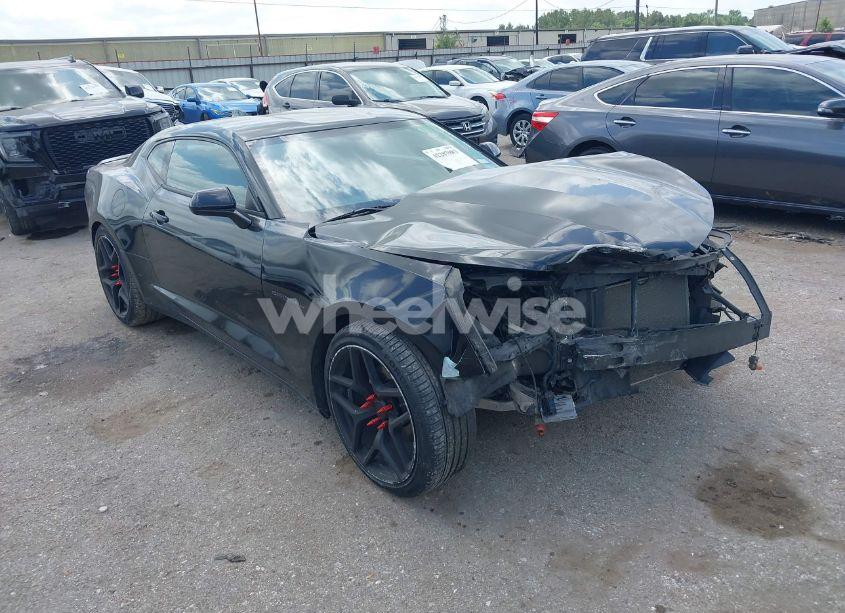 2018 Chevrolet Camaro 1LT (VIN 1G1FB1RX0J0188734) main photo
