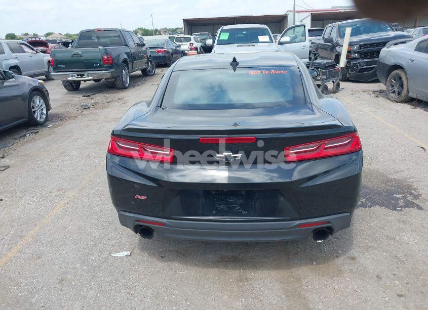 Photo 16 of 2018 Chevrolet Camaro 1LT (VIN 1G1FB1RX0J0188734)