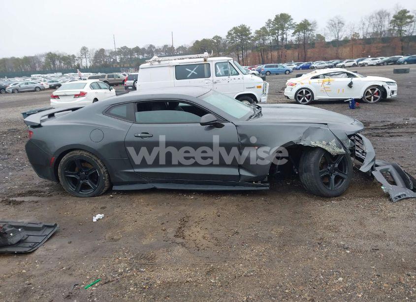 Photo 13 of 2017 Chevrolet Camaro 1LT (VIN 1G1FB1RX1H0119836)