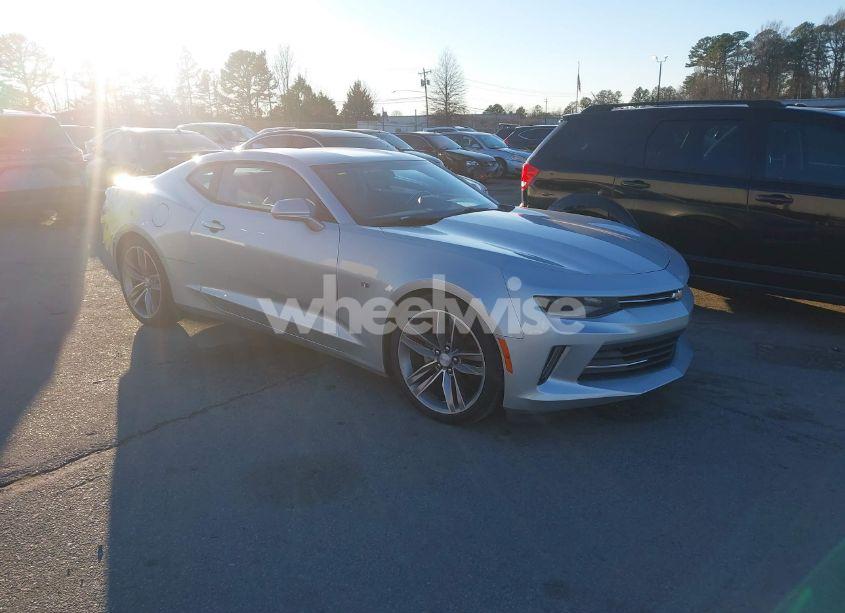 2017 Chevrolet Camaro 1LT (VIN 1G1FB1RX1H0141867) main photo