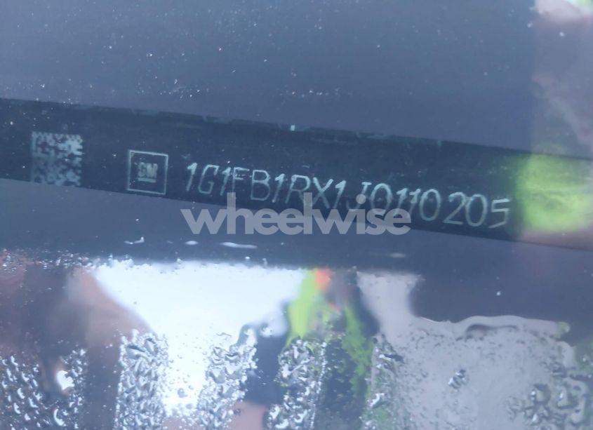 Photo 17 of 2018 Chevrolet Camaro 1LT (VIN 1G1FB1RX1J0110205)