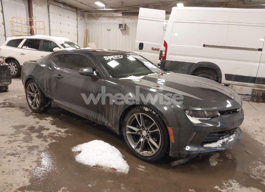 2018 Chevrolet Camaro 1LT (VIN 1G1FB1RX1J0182182) main photo