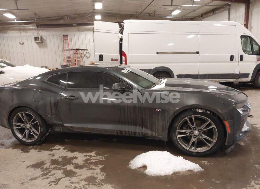 Photo 14 of 2018 Chevrolet Camaro 1LT (VIN 1G1FB1RX1J0182182)