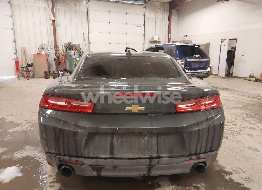 Photo 17 of 2018 Chevrolet Camaro 1LT (VIN 1G1FB1RX1J0182182)