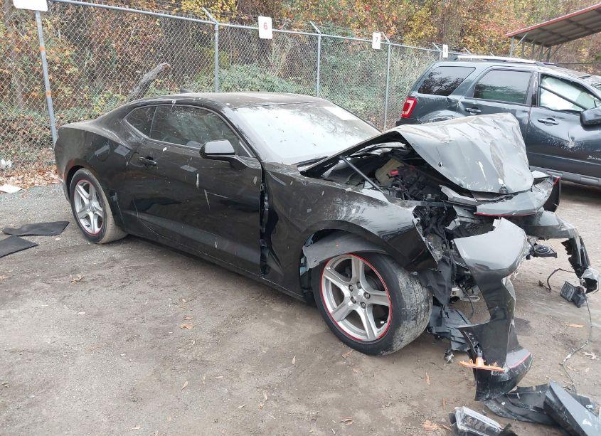 2018 Chevrolet Camaro 1LT (VIN 1G1FB1RX1J0183493) main photo