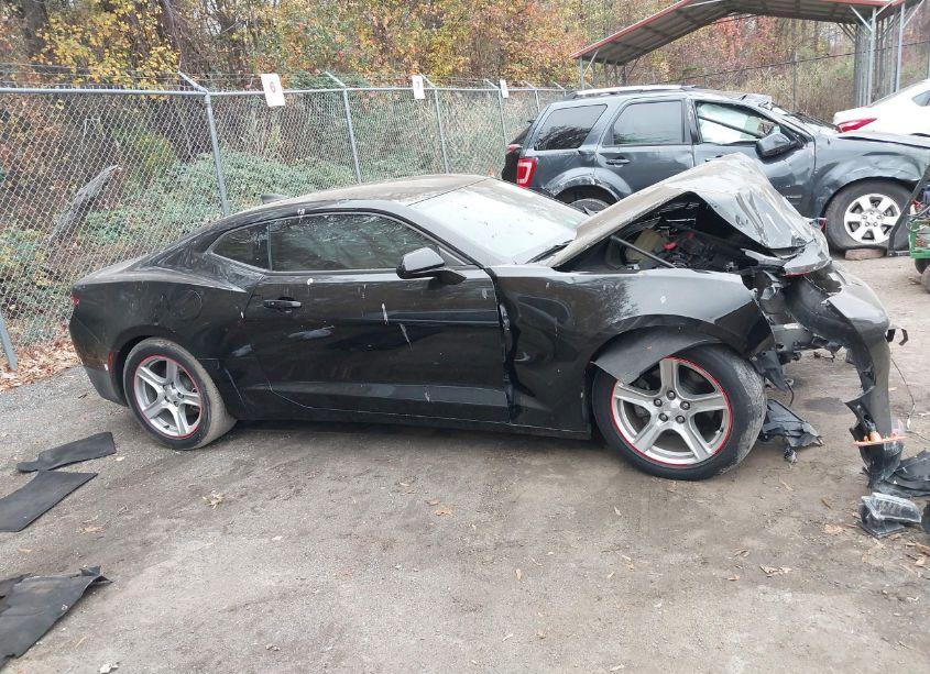 Photo 12 of 2018 Chevrolet Camaro 1LT (VIN 1G1FB1RX1J0183493)