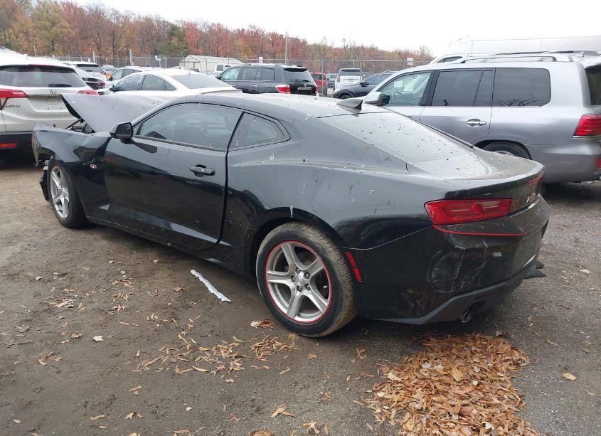 Photo 3 of 2018 Chevrolet Camaro 1LT (VIN 1G1FB1RX1J0183493)