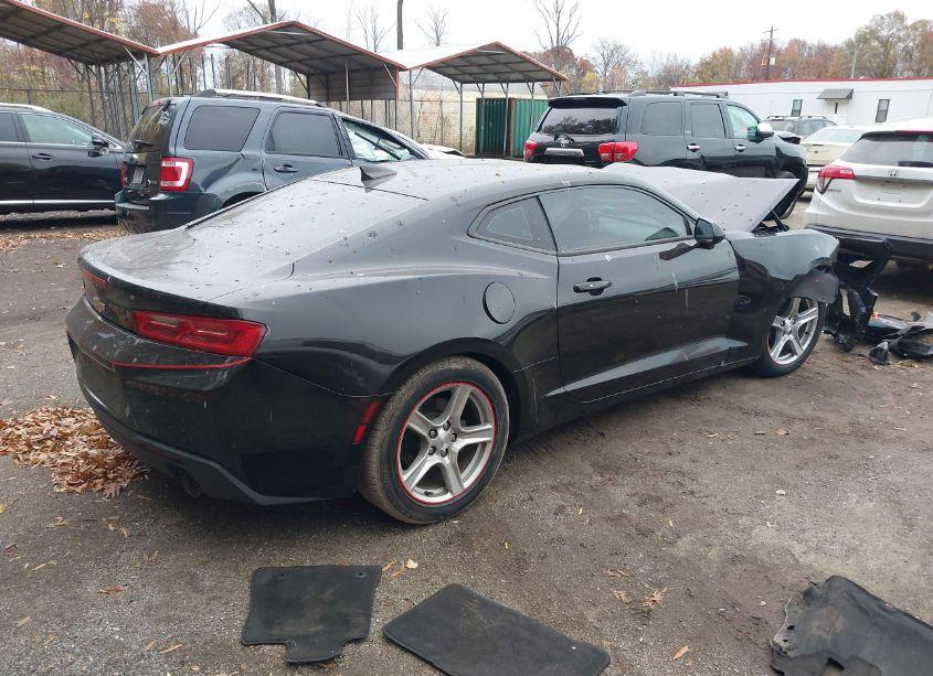 Photo 4 of 2018 Chevrolet Camaro 1LT (VIN 1G1FB1RX1J0183493)